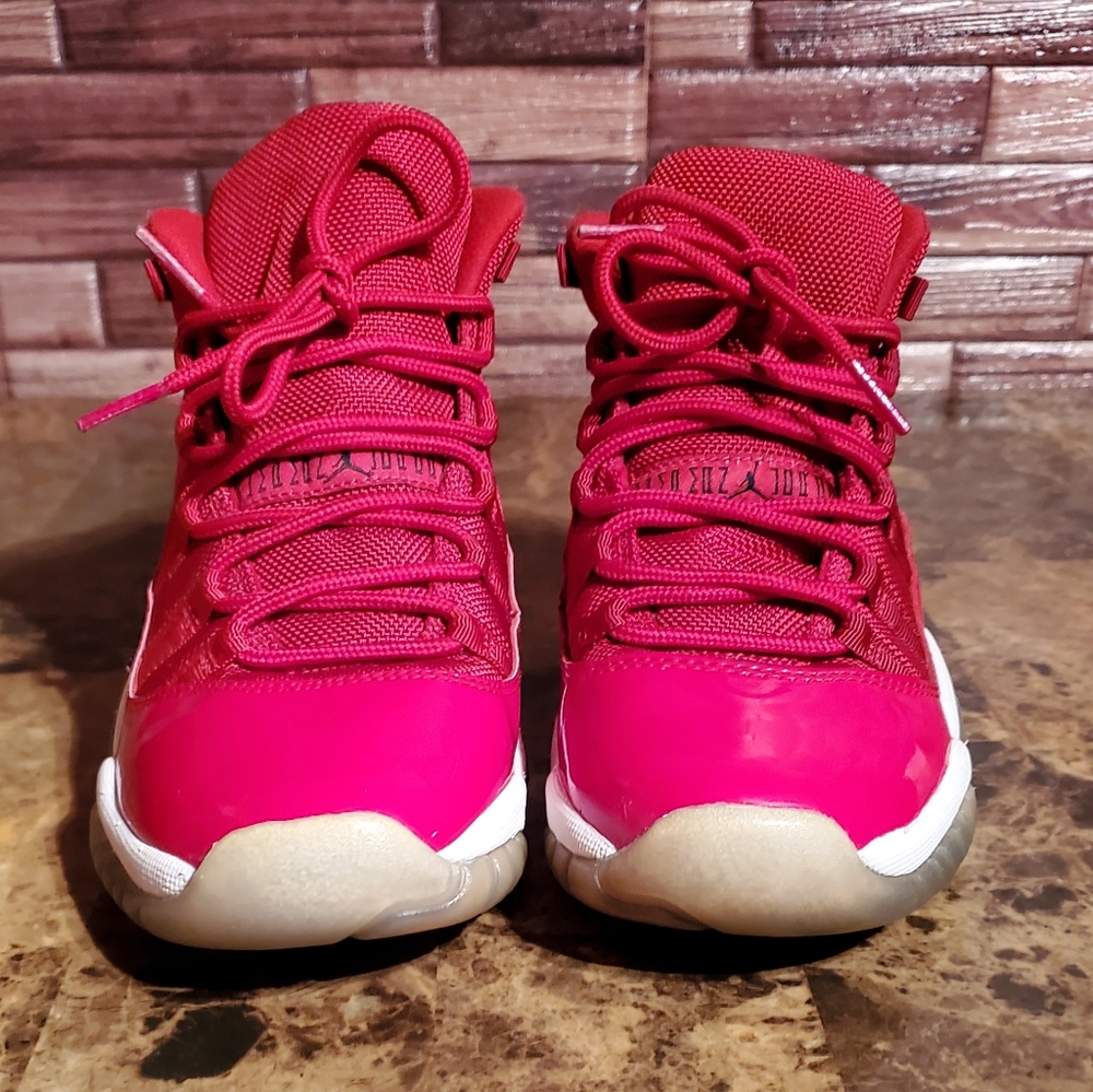 Nike Air Jordan 11 Win Like 96 Sneakers 378038-623 Gym Red 2017 Youth Size 5